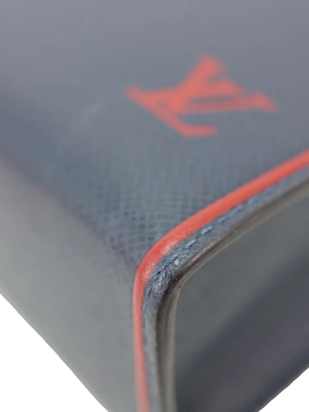 Louis Vuitton Voyage MM Taiga Leather Pochette Navy Blue